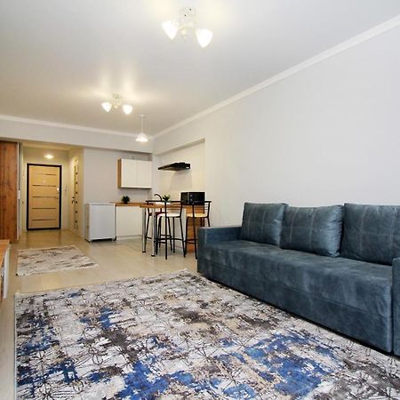 Cozy Studio In The Best Area! 4 Алмати Екстер'єр фото